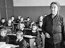 «К четырем прибавить два, по слогам читать слова»: Главархив – о том, как появились восьмые и одиннадцатые классы