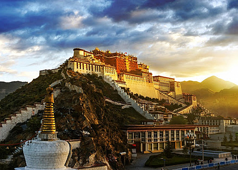 В Тибете построят три новых аэропорта