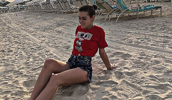 Сексуальная Сотникова поразила снимком с пляжа