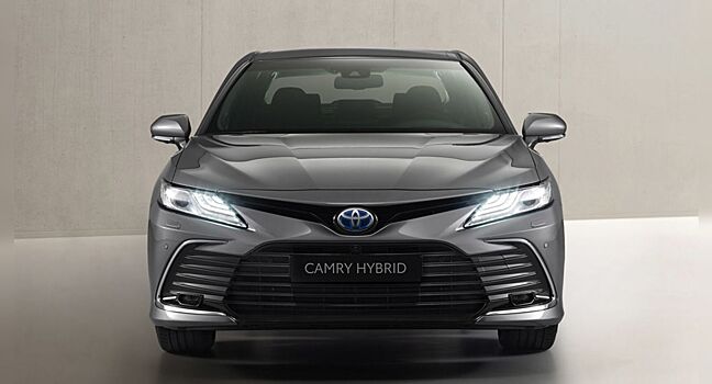 Toyota обновила гибридную версию Toyota Camry