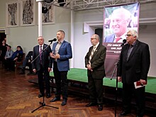 Фотомгновения судьбы Валерия Ростова в театре «Омнибус» Златоуста