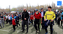 В футбольной школе Маркарова провели массовую утреннюю зарядку