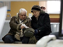 Пенсионеры и бизнесмены получат отсрочку по долгам