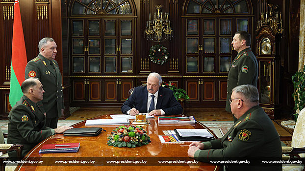 «Основное условие – внезапность»: Александру Лукашенко доложили о ходе военных учений в Беларуси