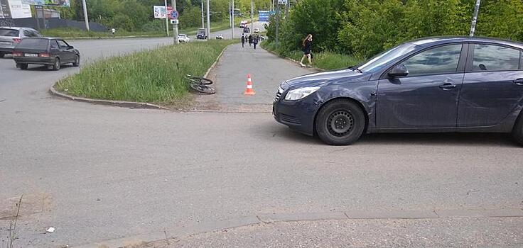 Велосипедист и пенсионерка пострадали в столкновении с «Опелем» в Ижевске