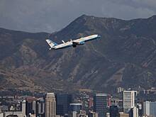 Вице-президент США понес гроб с телом убитого активиста Кирка