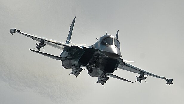 Су-34 в Белоруссии уничтожают условных диверсантов