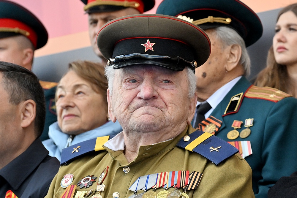 Путин поздравил ветерана Великой Отечественной войны Знаменского со 101-летием