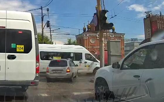 Рязанская маршрутка столкнулась с легковушкой