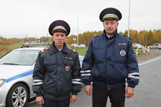 В Кемерове сотрудники ГИБДД помогли автомобилисту экстренно доставить в больницу родственницу