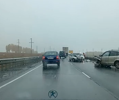 Водитель и пассажир иномарки погибли в лобовом ДТП на кемеровской трассе