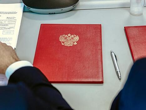 Глава сельского поселения Усуглинское досрочно прекратил полномочия в связи с утратой доверия