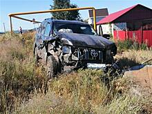Водитель Toyota Land Cruiser врезался в "семерку" и сбежал с места аварии