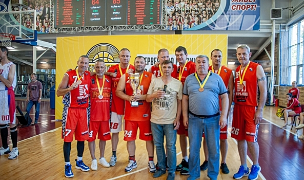 Волгоградские баскетболисты-ветераны стали призерами первенства России