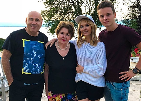 Певица Валерия рассказала о здоровье своей мамы