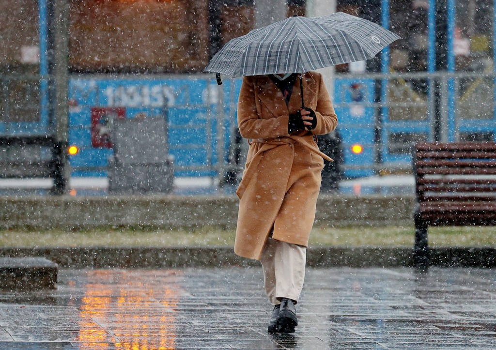 На Москву надвигаются страшные дожди и метели: о чем предупредили горожан