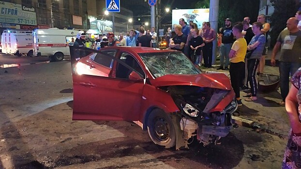 В ночном ДТП на Чернышевского пострадали шесть человек
