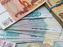 Названы категории работников, которым осенью повысят зарплату