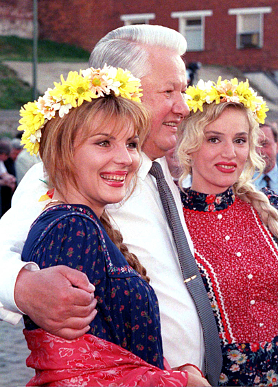 Опросы ВЦИОМ показывали, что Ельцин может одержать победу, если привлечь молодёжь на избирательные участки. 