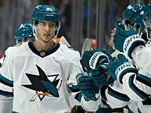 Мухамадуллин забросил 2-ю шайбу в сезоне в матче против «Анахайма». Защитник «Сан-Хосе» получил травму в 3-м периоде