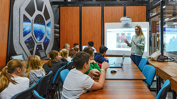 Школьники Москвы составят фоторобот человека и научатся программировать квадрокоптер 22 февраля