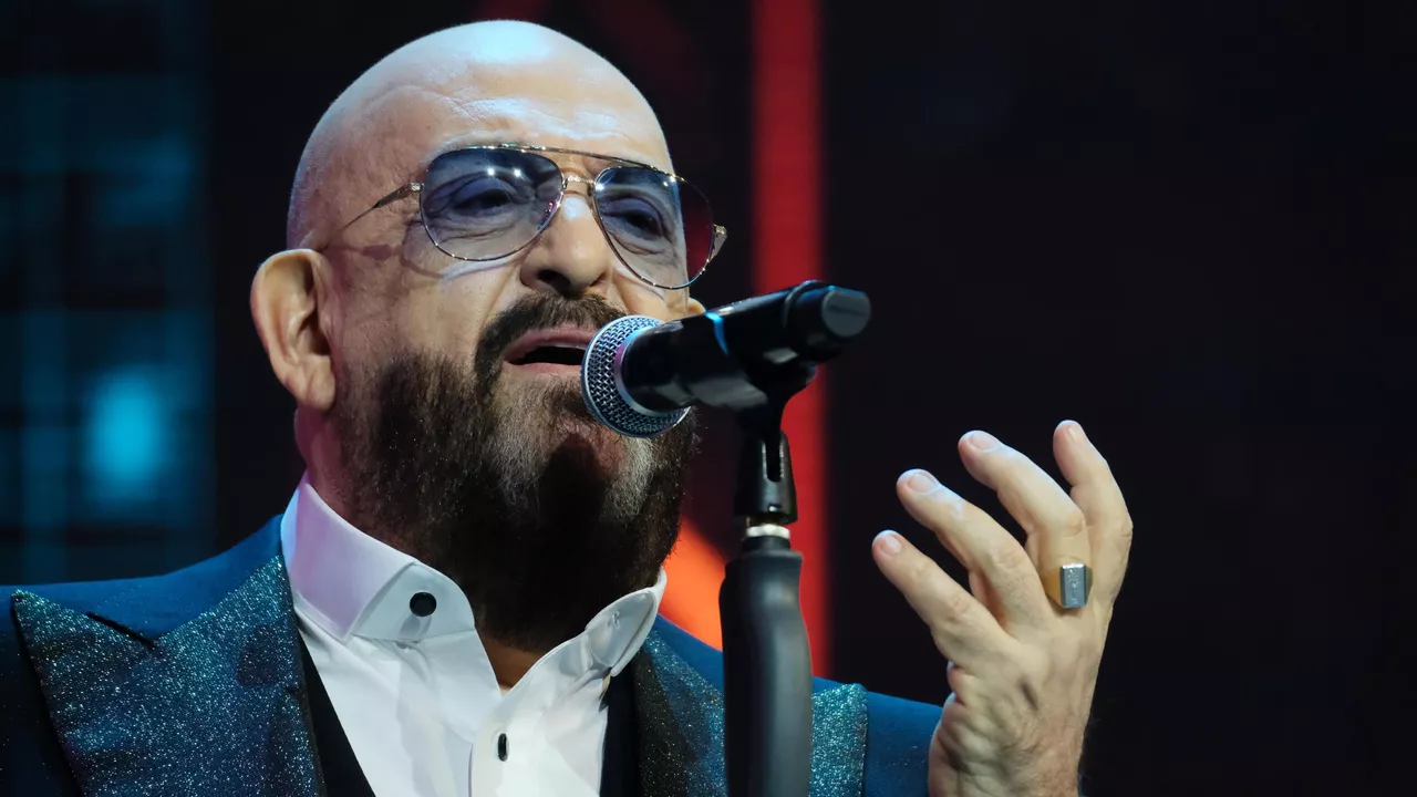 Михаила Шуфутинского экстренно прооперировали