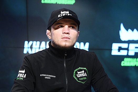 Умар Нурмагомедов победил Бекзата Алмахана на турнире UFC