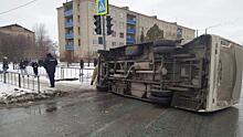 В Тюменской области в ДТП с участием автобуса пострадали шесть человек