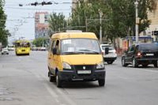 Волгоградских таксистов будут штрафовать за езду без «шашечек» и фонарей