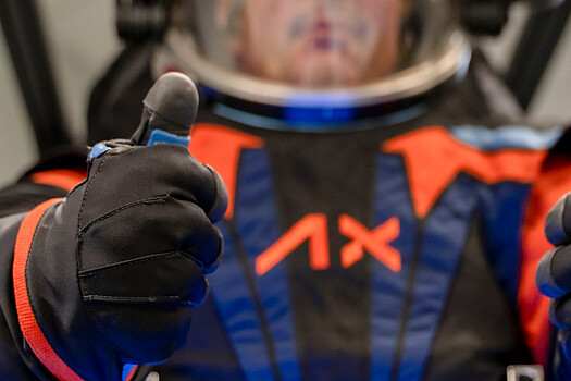 Prada поможет создать скафандр для будущей высадки на Луну