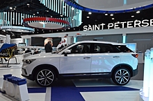 Губернатор Петербурга провел тест-драйв нового авто, выпущенной на «Автозаводе Санкт-Петербург»