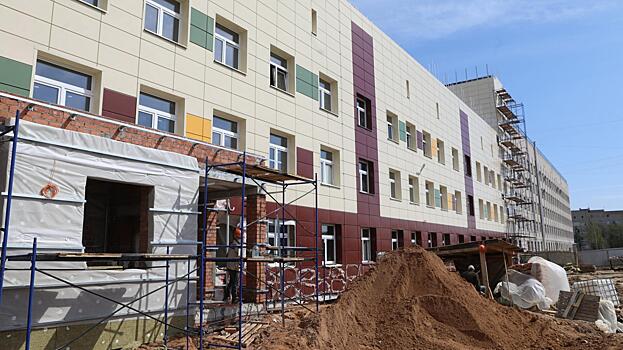 На 50 % готов новый трехэтажный перинатальный центр в Вологде