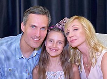 Кристина Орбакайте с мужем и дочерью побывала на смотровой площадке в Нью-Йорке