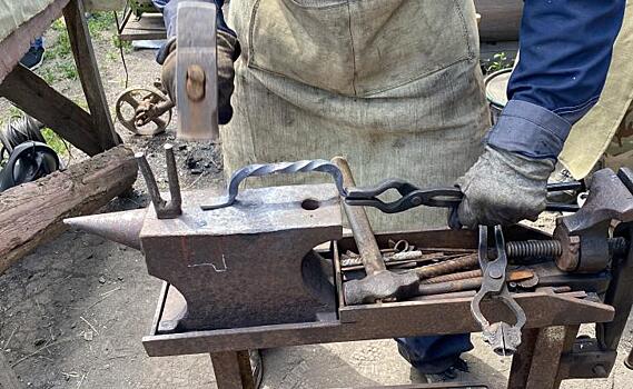 Гладков рассказал, сколько ветеранов СВО вышли на работу