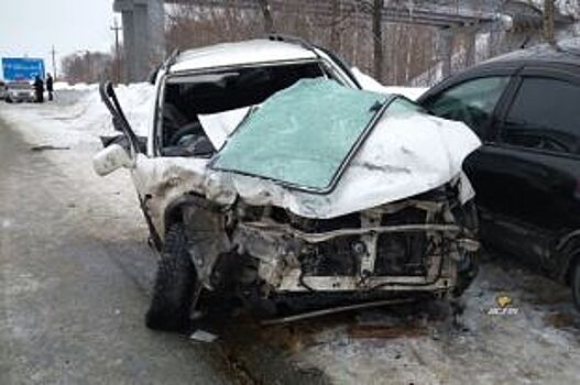 Женщина погибла в тройном ДТП под Новосибирском