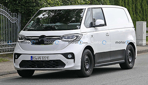 Volkswagen ID Buzz был замечен на тестах в родном кузове