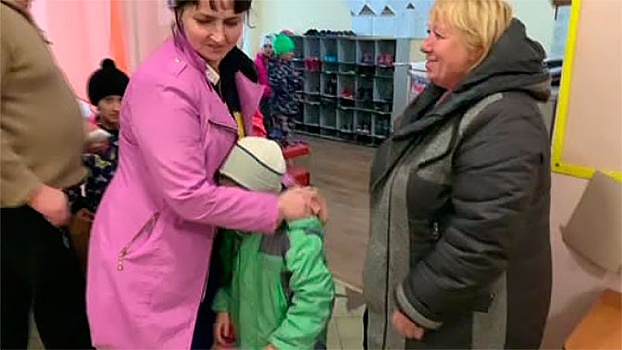В Челябинске женщина вернула пятерых детей, отобранных в результате произвола чиновников