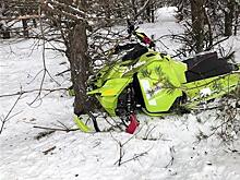 В Красноярском районе пострадала водитель снегохода, врезавшаяся в дерево