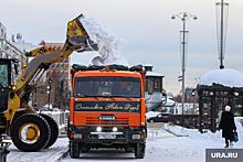 В Сургуте организовали круглосуточную уборку снега из-за паводков