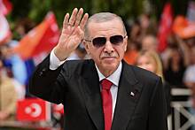 Турция стоит на пороге глубокого кризиса. Как победивший на выборах Эрдоган собрался спасать экономику и валюту?
