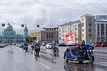 В Курске автомобилисты и байкеры проводят акцию в поддержку спецоперации