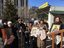 На территории Храма святых праведных Симеона Богоприимца и Анны пророчицы прошел крестный ход