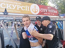 На Украине арестовали туриста в футболке с флагом РФ