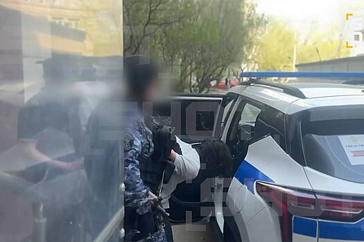 Задержанный за взрыв страйкбольной гранаты в гостинице мужчина попал на видео