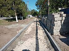 Депутат Госдумы помог в строительстве тротуара в кубанской станице