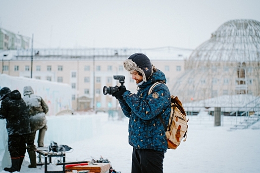 Известные блогеры зажгли первую елку в Якутии