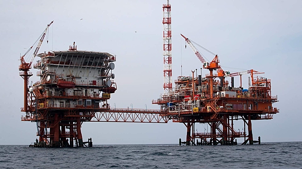 Цена нефти Brent рухнула до четырехлетнего минимума