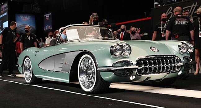 Кабриолет Chevrolet Corvette 1959 года ушёл с молотка за 62,4 млн рублей