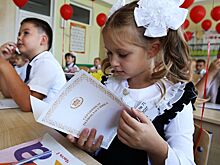 Почти в половине школ РФ детям не хватает времени на еду