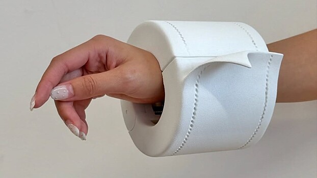 Популярный бренд выпустил браслеты в виде туалетной бумаги